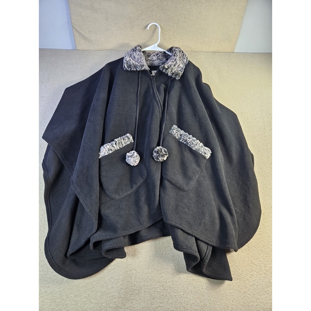 LeModa Black Fleece Cape Poncho Faux Fur Trim Pom Poms One Size Women's